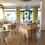 Szálloda Lux Cesenatico