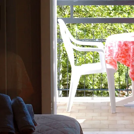 Ξενοδοχείο Lux