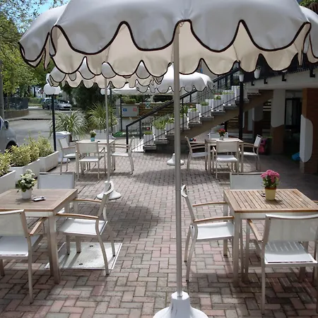 Lux Ξενοδοχείο 3*