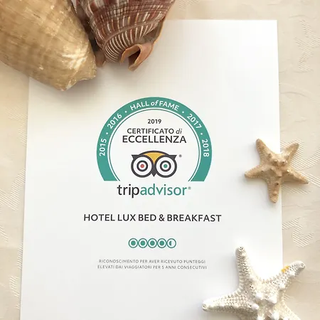 Ξενοδοχείο Lux 3*