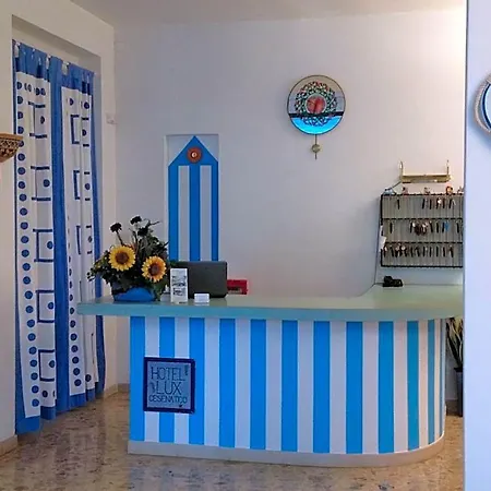Lux מלון צ'סנטיקו