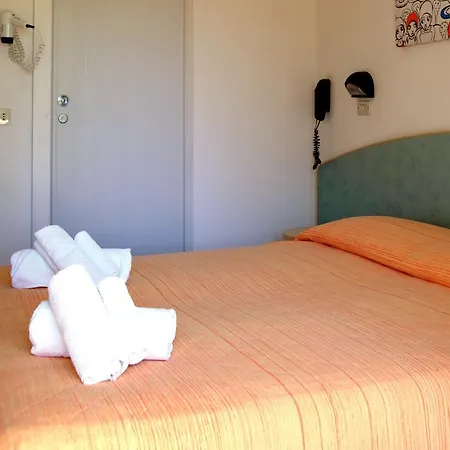 Ξενοδοχείο Lux 3*