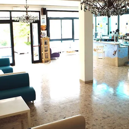 Hotel Lux 3*