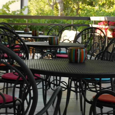 Lux Hotel