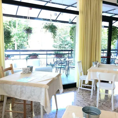 Lux Hotel
