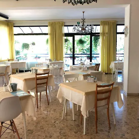 Hotel Lux Cesenatico