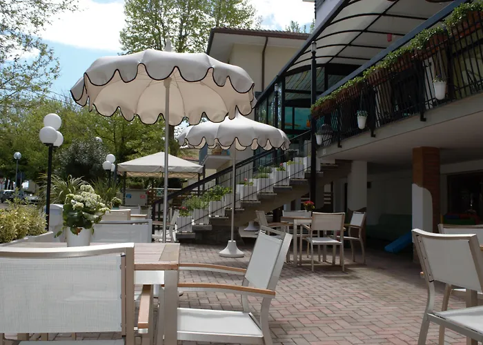 Lux 3* تْشيزيناتيكو